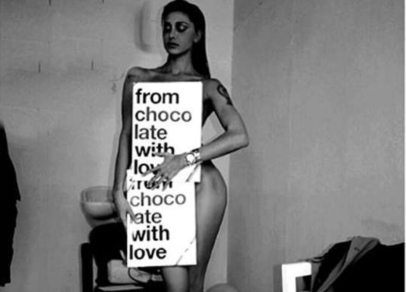 Facebook? Bullismo, violenza e nudità. Foto di nudità Facebook? Bullismo, violenza e nudità. Foto di nudità