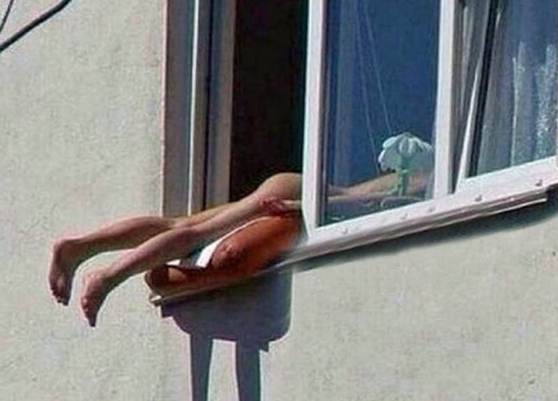 Facebook? Bullismo, violenza e nudità. Foto di nudità Facebook? Bullismo, violenza e nudità. Foto di nudità