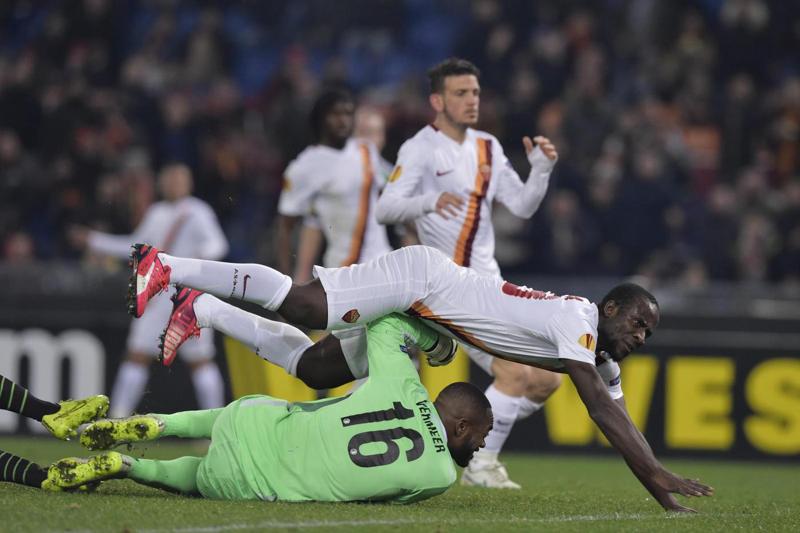 La Roma protesti con Sky per lo sberleffo in diretta a Doumbia La Roma protesti con Sky per lo sberleffo in diretta a Doumbia