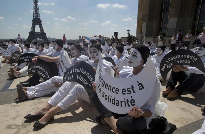 Fine vita, la Francia dice sì. E in Italia… Fine vita, la Francia dice sì. E in Italia…