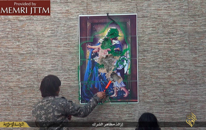 Isis choc, distrutte chiese e simboli cristiani in Iraq. IMMAGINI Isis choc, distrutte chiese e simboli cristiani in Iraq. IMMAGINI