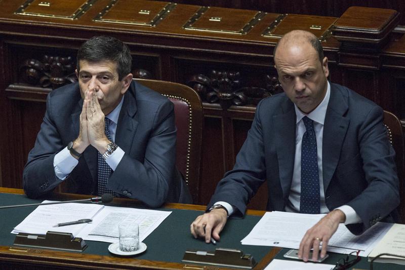 Grandi opere: Lupi alla Camera. “Non lascio”