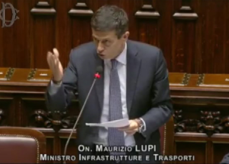 Tutti i video di Lupi che parla al question time alla Camera Tutti i video di Lupi che parla al question time alla Camera