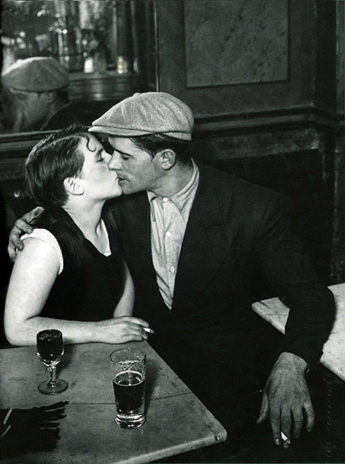 Fotografia, la Parigi eterna negli scatti di Brassaï Fotografia, la Parigi eterna negli scatti di Brassaï