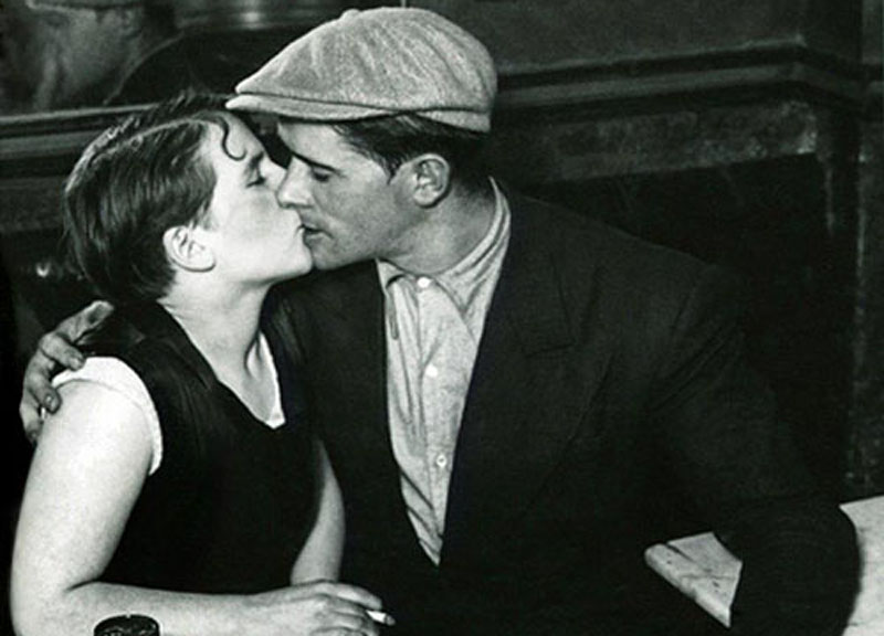 Fotografia, la Parigi eterna negli scatti di Brassaï Fotografia, la Parigi eterna negli scatti di Brassaï