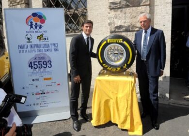 Pirelli, nuovi soci cinesi e voci di Opa: titolo ai massimi da 25 anni