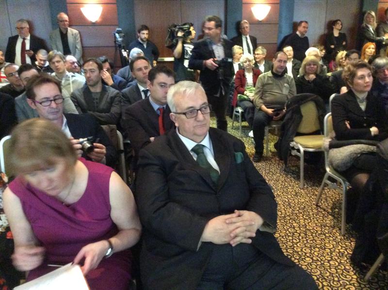 Russia, imprenditori contro le sanzioni: “5 miliardi gettati in fumo” Russia, imprenditori contro le sanzioni: “5 miliardi gettati in fumo”