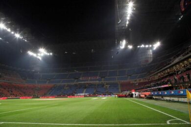 Milan, Menez cancella il Cagliari. Ma per i tifosi è “Game Over”