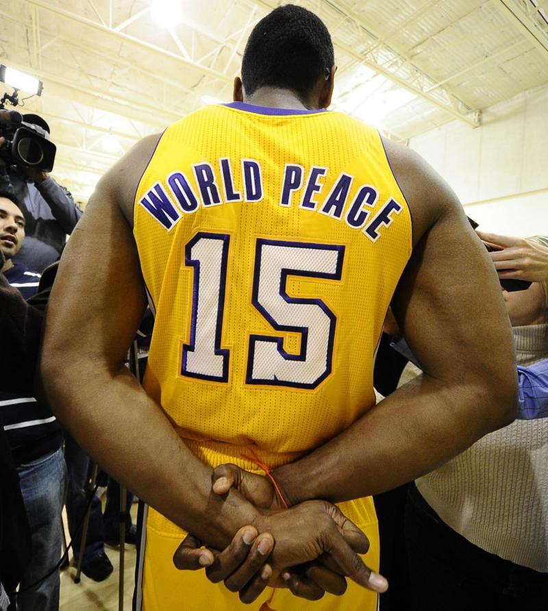 Metta World Peace sbarca a Cantù. Una star Nba per l’Italia Metta World Peace sbarca a Cantù. Una star Nba per l’Italia