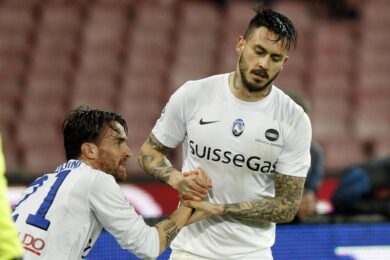 Napoli contro l’arbitro Calvarese: “Vergogna, campionato falsato”