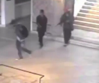 Tunisi, i terroristi nel museo per la strage. Ecco il video inedito