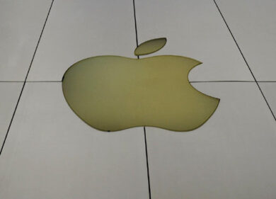 Apple, maxi-evasione da 879 milioni. Tre manager nei guai