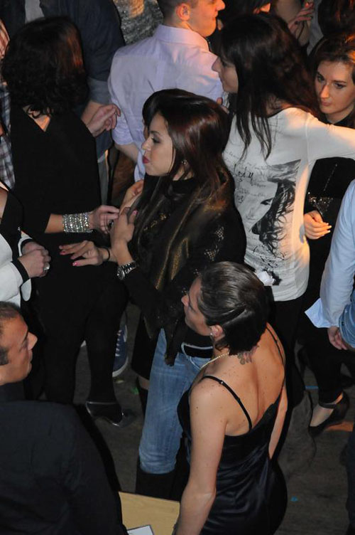 Ruby, le olgettine: “Berlusconi nano malefico”. Ruby bunga bunga