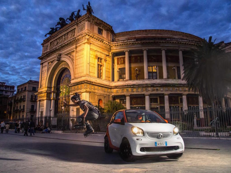 Nuova smart fortwo: è ora di cambiare marcia. Anzi: no!