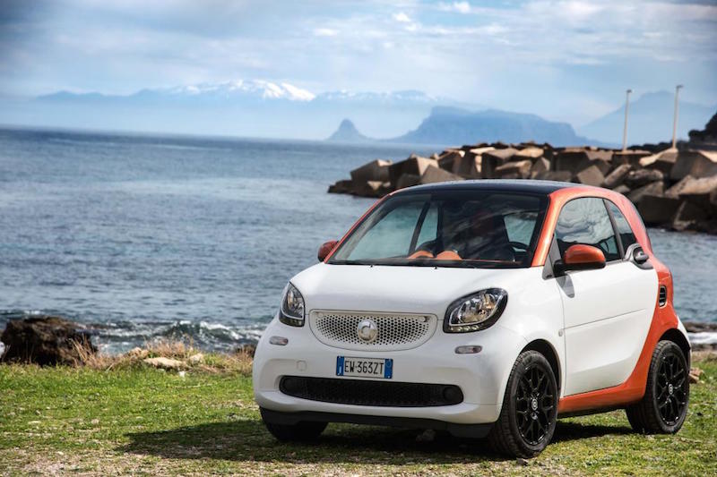 Nuova smart fortwo: è ora di cambiare marcia. Anzi: no!