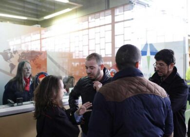 Airbus caduto, “incidente inspiegabile”. Non è esclusa nessuna pista