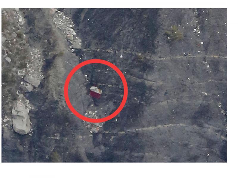 Airbus, Lubitz lasciato dalla fidanzata. Copilota kamikaze Airbus Airbus, Lubitz lasciato dalla fidanzata. Copilota kamikaze Airbus