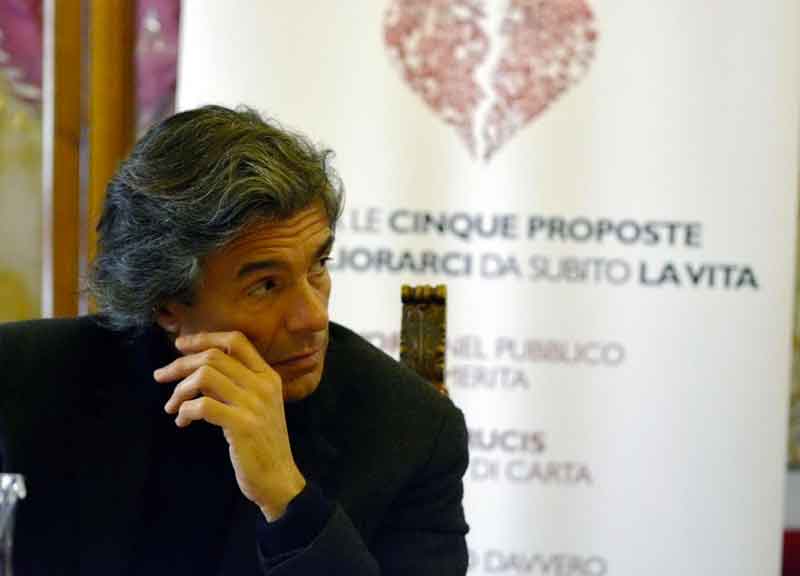 Forza Italia, ripartenza e barra al centro. Roma guarda a Madrid e chiama Marchini Forza Italia, ripartenza e barra al centro. Roma guarda a Madrid e chiama Marchini