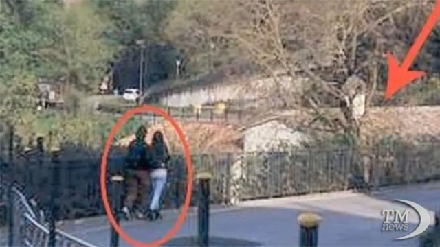 Caso Meredith, clamoroso ribaltone. Amanda e Raffaele assolti Caso Meredith, clamoroso ribaltone. Amanda e Raffaele assolti