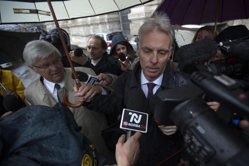 Caso Meredith, clamoroso ribaltone. Amanda e Raffaele assolti Caso Meredith, clamoroso ribaltone. Amanda e Raffaele assolti