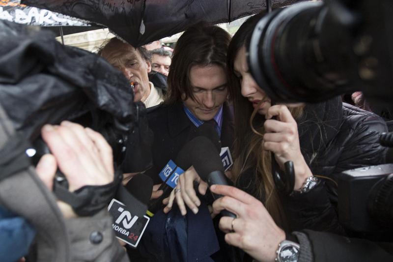 Caso Meredith, clamoroso ribaltone. Amanda e Raffaele assolti Caso Meredith, clamoroso ribaltone. Amanda e Raffaele assolti