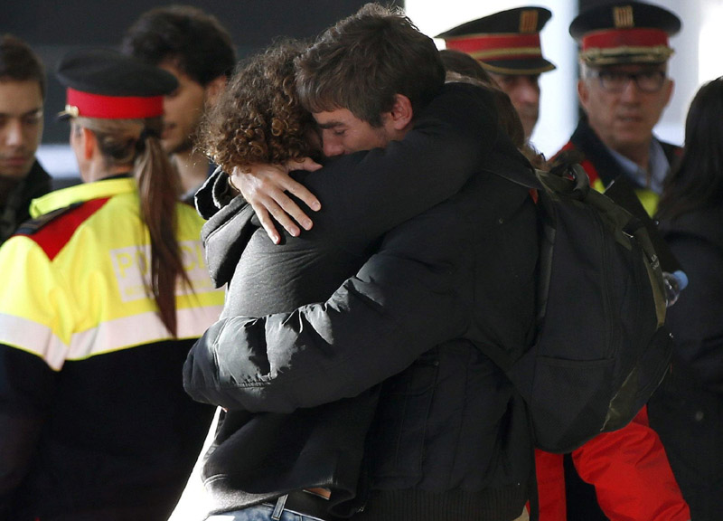 Germanwings/ Il dialogo tra i piloti: “Apri questa maledetta porta!” Germanwings/ Il dialogo tra i piloti: “Apri questa maledetta porta!”