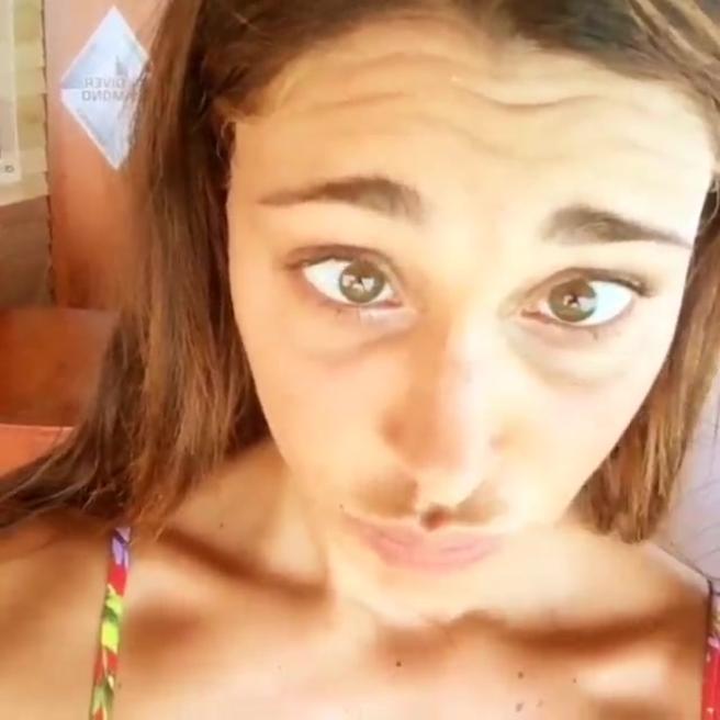 Belen Rodriguez e Stefano, vacanza di passione: foto