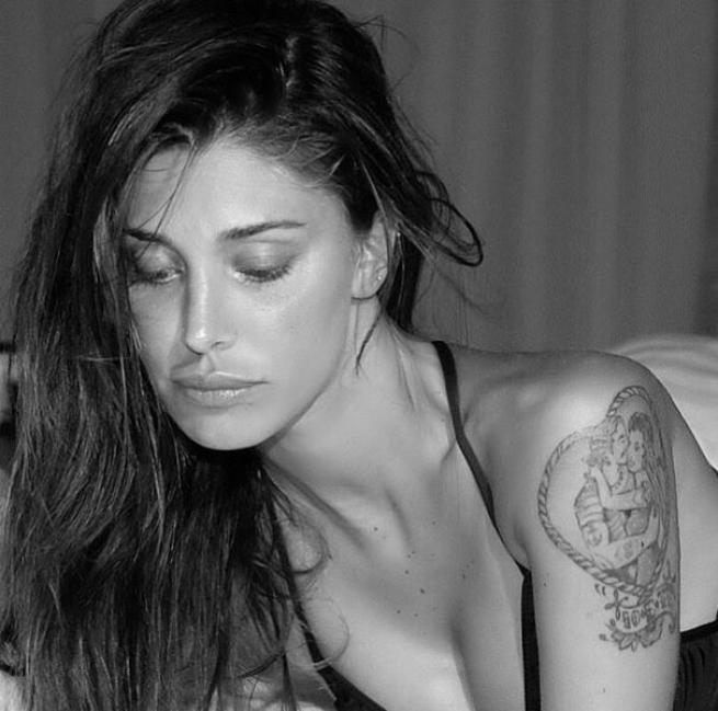 Belen Rodriguez e Stefano, vacanza di passione: foto