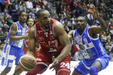 Olimpia Milano asfalta la Dinamo Sassari trascinata da Gentile-Brooks
