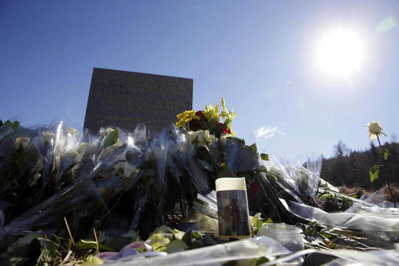 Germanwings, Lufthansa ammette: “Lubitz ci disse della depressione” Germanwings, Lufthansa ammette: “Lubitz ci disse della depressione”
