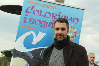 Raoul Bova bacia un uomo. Altro che Rocio