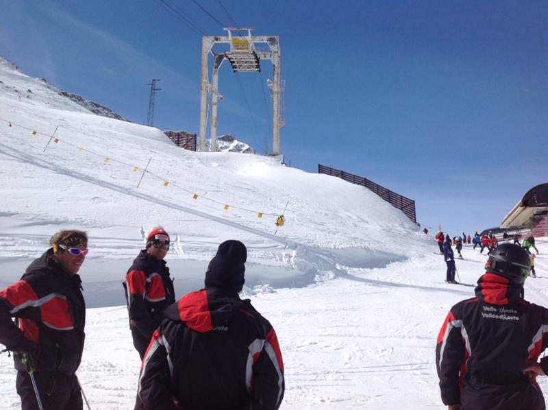 Neve e sole per sciare a Courmayeur. A Maggio via alla nuova funivia del Monte Bianco Neve e sole per sciare a Courmayeur. A Maggio via alla nuova funivia del Monte Bianco