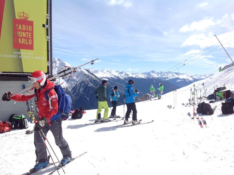 Neve e sole per sciare a Courmayeur. A Maggio via alla nuova funivia del Monte Bianco Neve e sole per sciare a Courmayeur. A Maggio via alla nuova funivia del Monte Bianco