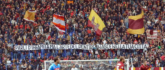 Striscioni contro la mamma di Ciro. “Ho pianto”. Pjanic gol: Napoli ko Striscioni contro la mamma di Ciro. “Ho pianto”. Pjanic gol: Napoli ko