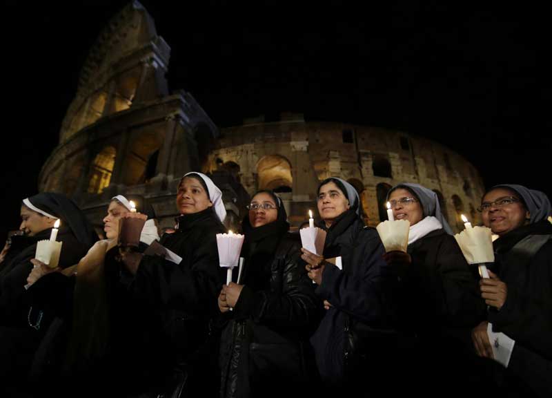 Papa Francesco: i nostri fratelli decapitati e crocifissi perchè cristiani Papa Francesco: i nostri fratelli decapitati e crocifissi perchè cristiani