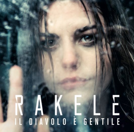 Rakele si racconta ad Affari con l’album di esordio Rakele si racconta ad Affari con l’album di esordio