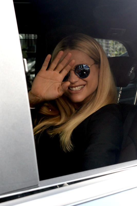 Michelle Hunziker arriva su Instagram con un selfie… Michelle Hunziker arriva su Instagram con un selfie…