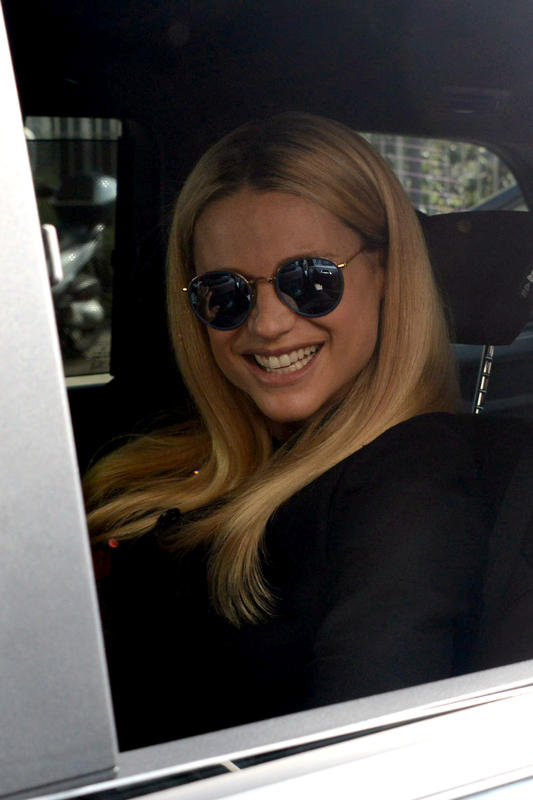 Michelle Hunziker arriva su Instagram con un selfie… Michelle Hunziker arriva su Instagram con un selfie…
