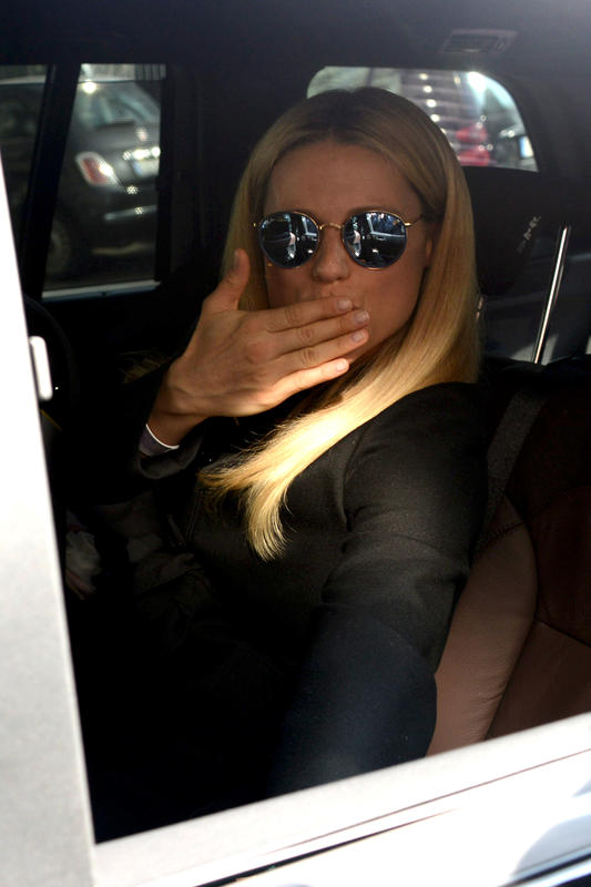 Michelle Hunziker arriva su Instagram con un selfie… Michelle Hunziker arriva su Instagram con un selfie…