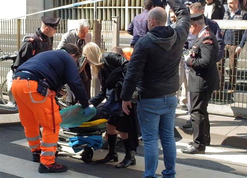 Terrore a Milano, uomo spara in tribunale: tre morti. Catturato il killer Terrore a Milano, uomo spara in tribunale: tre morti. Catturato il killer