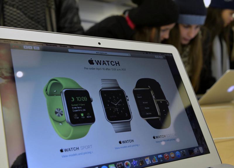 Apple Watch, tutti pazzi per il nuovo gioiello made in Cupertino Apple Watch, tutti pazzi per il nuovo gioiello made in Cupertino