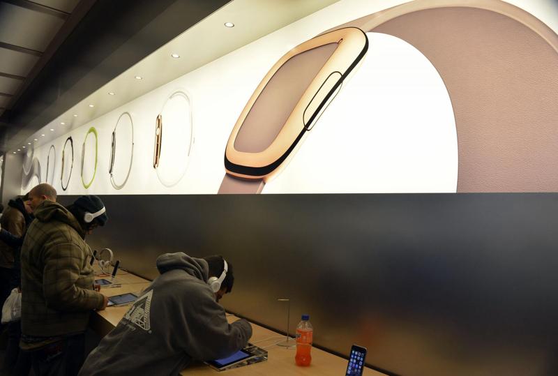 Apple Watch, tutti pazzi per il nuovo gioiello made in Cupertino Apple Watch, tutti pazzi per il nuovo gioiello made in Cupertino