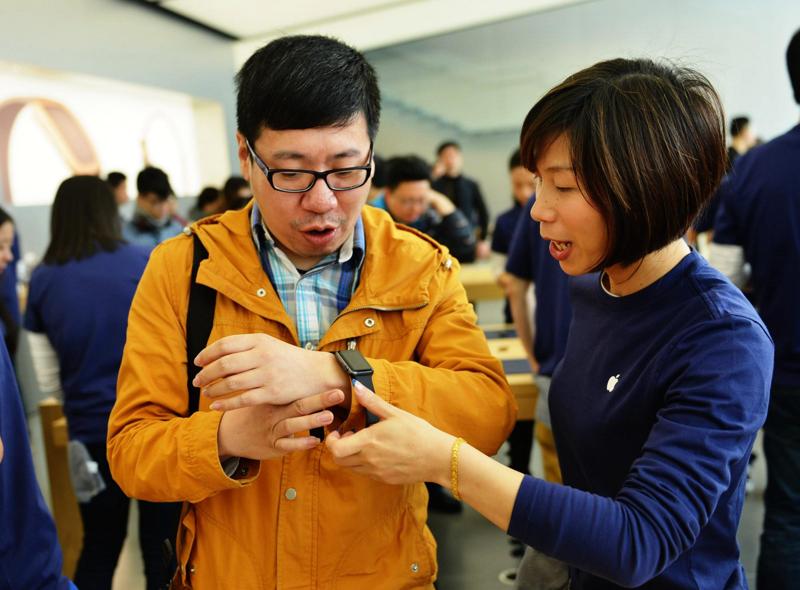 Apple Watch, tutti pazzi per il nuovo gioiello made in Cupertino Apple Watch, tutti pazzi per il nuovo gioiello made in Cupertino