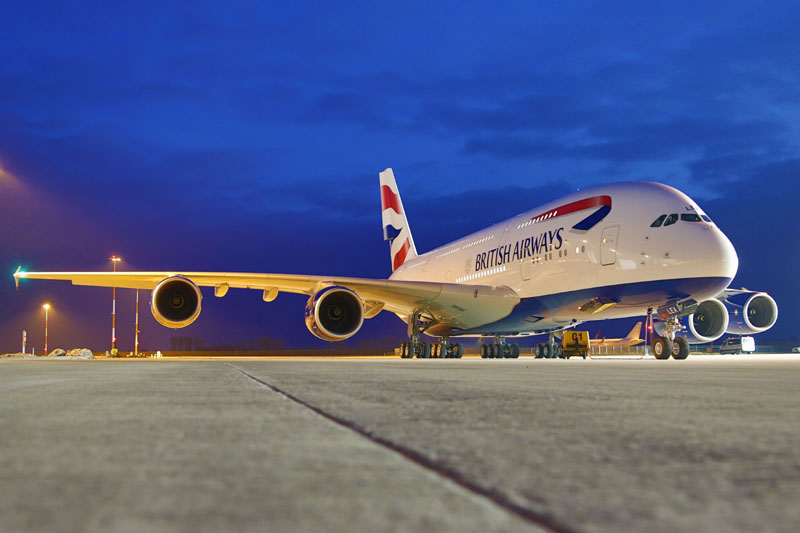 Ebola, caso sospetto sul Londra-Milano: aereo dirottato a Malpensa Ebola, caso sospetto sul Londra-Milano: aereo dirottato a Malpensa