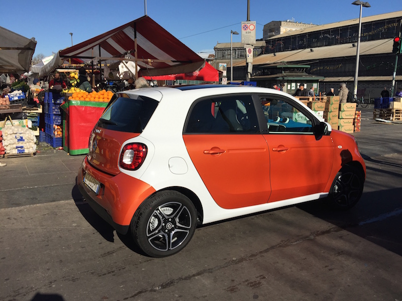 La smart forfour mette il Turbo La smart forfour mette il Turbo