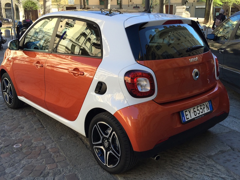 La smart forfour mette il Turbo La smart forfour mette il Turbo