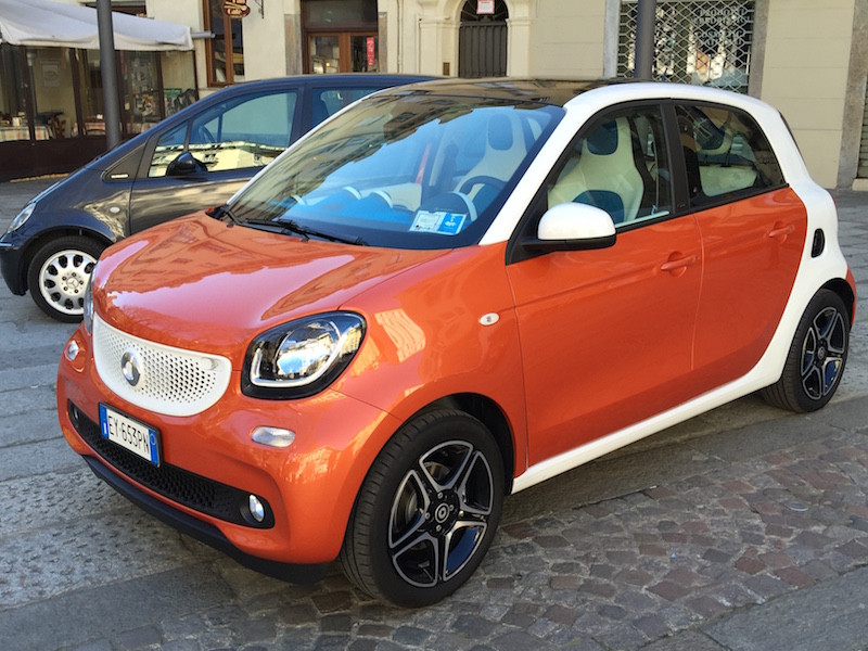La smart forfour mette il Turbo La smart forfour mette il Turbo