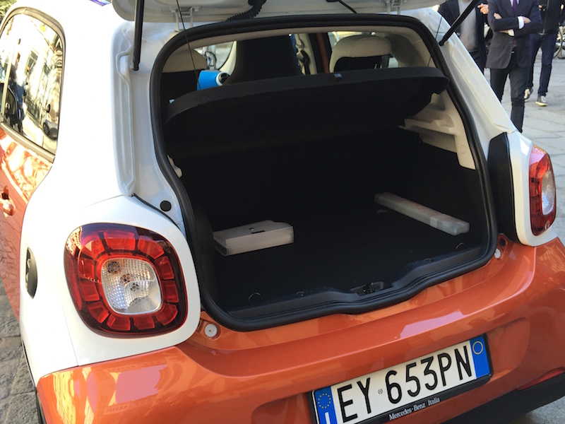 La smart forfour mette il Turbo La smart forfour mette il Turbo