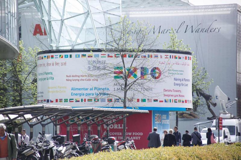 Salone del mobile al via: “Siamo campioni del mondo”. Renzi: “Basta piangersi addosso” Salone del mobile al via: “Siamo campioni del mondo”. Renzi: “Basta piangersi addosso”