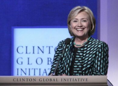 Usa 2016: Clinton apre campagna, 1.600 km sul pulmino ‘Scooby Doo’